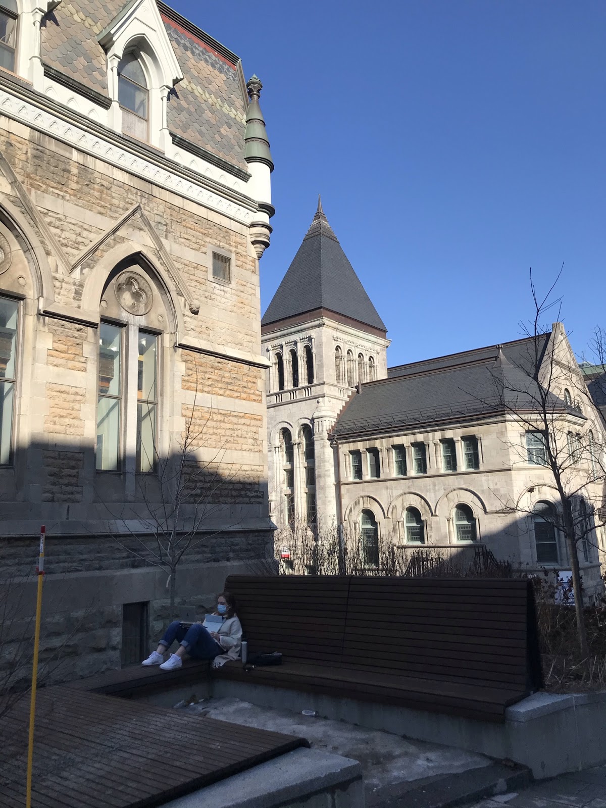 Jeune étudiante à McGill