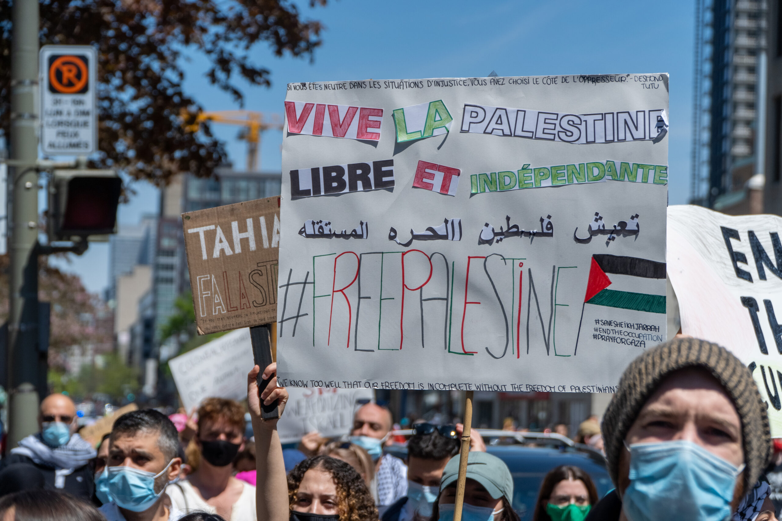 Des manifestants à Montréal le 15 mai 2021