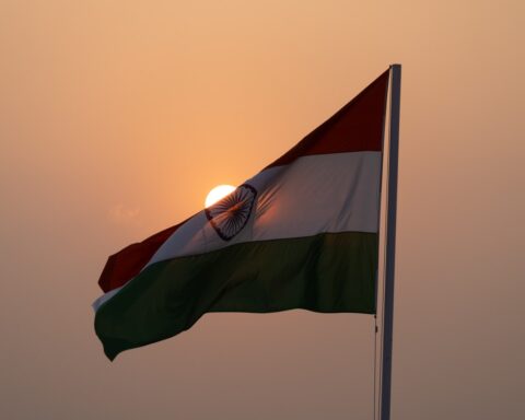Photo of Indian flag against the sky. Former ambassador describes the pandemic situation in India.