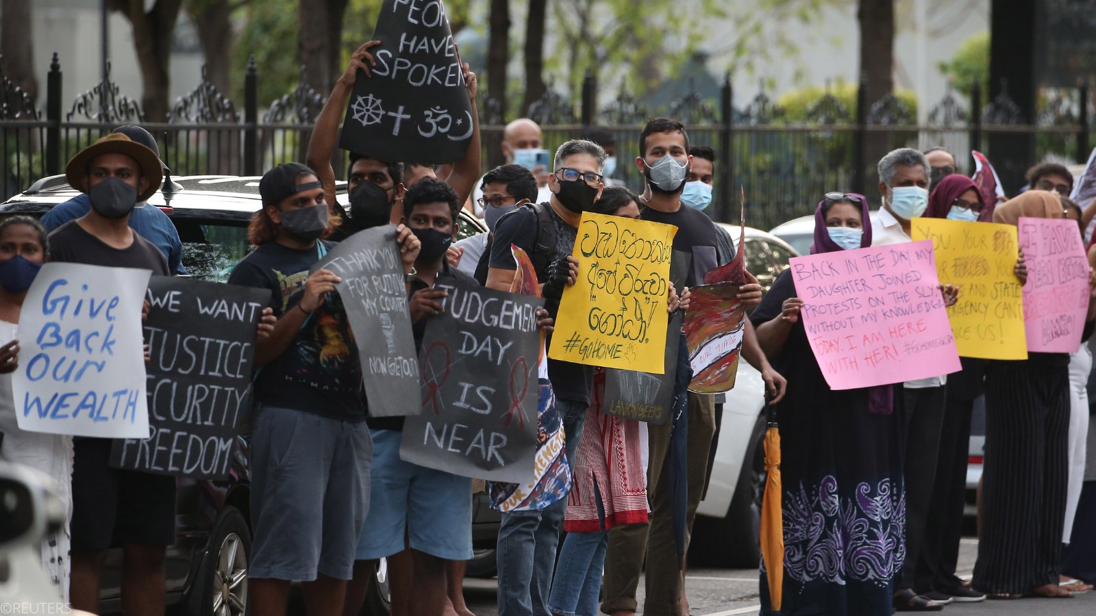 sri lankan international students sri lanka crisis
