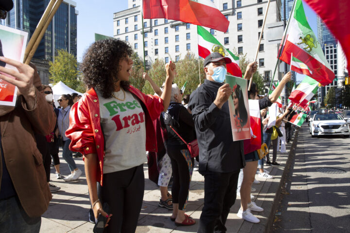 In October, thousands of people in Vancouver formed a human chain from downtown to Lions Gate Bridge to demonstrate their solidarity with Iranian protestors. Photo by Shaghayegh Moradian