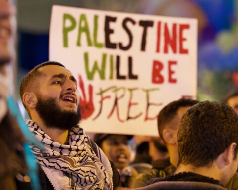 Protesters in Toronto on Tuesday, Oct. 17, near the Israeli Consulate. (Photo by: Nur Dogan / New Canadian Media)